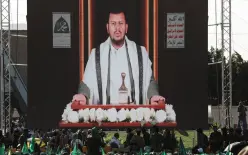 زعيم الحوثيين يهدد بضرب منشآت حيوية سعودية إذا اتجهت الرياض للتصعيد في اليمن