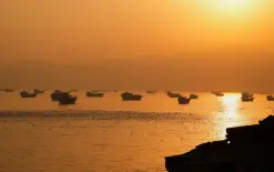 إيران: نبحث مع عمان مسارا جديدا بمضيق هرمز يضم ممرات دخول وخروج