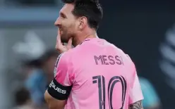 رغم الحزن ووفاة والده.. عودة سريعة لميسي تنتهي بوداع كأس الدوريات