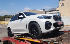 فيديو - ضبط ساق من عين ماهل يقود بدون رخصة وأعطى الشرطي رخصة مزورة