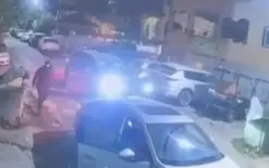 كفرمندا فيديو صادم | إطلاق النار على إبراهيم مندلاوي من مسافة صفر بينما كان ابنه في حضنه