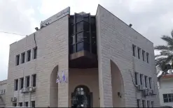 قلنسوة: غضب بعد إعادة موظف كبير في البلدية إلى عمله رغم شكوى بشبهات تحرش جنسي.. تابعوا...