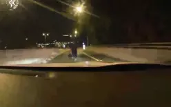 مطاردة مثيرة في الجليل: شاب من طوبا الزنغرية يترك دراجته ويفرّ بين الحقول.. شاهدوا لحظة...
