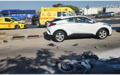إصابة شابين بجروح خطيرة ومتوسطة إثر حادث دراجة نارية مدخل الطيبة 