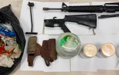 كفر كنا: ضبط مسدس مُصنّع وسلاح M16 وذخيرة واعتقال شابين بشبهة حيازتها