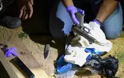 مسدس وذخيرة مدفونة في ساحة روضة أطفال برهط وتوقيف مشتبهين
