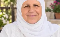 أهالي بلدة 