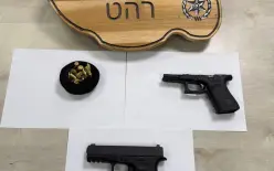 رهط: ضبط مسدسين وبندقية M-16 ومئات حبات الرصاص واعتقال 5 مشتبه بهم