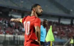 صلاح يعيد الجدل.. هل النجيل الصناعي أخطر على اللاعبين؟