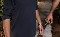 القدس: اعتقال مشتبه به (22 عاماً) بالاعتداء على طفل ورشه برذاذ الفلفل خلال 