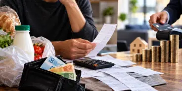 الراتب لا يكفي حتى نهاية الشهر|  عائلات تنفق أكثر مما تكسب بـ4,600 شيكل شهريًا! تابعوا...