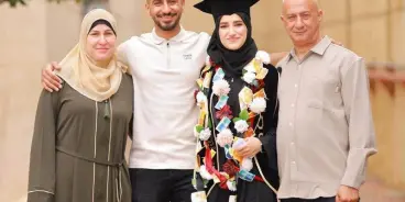 ألف ألف مبروك للدكتورة فاطمة الزهراء عمار حلو من عرابة هذا الإنجاز ! 🎓✨