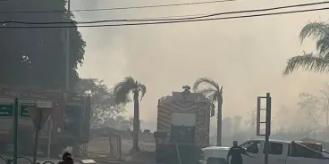 اندلاع حريق في مكب للنفايات على الطريق الواصل بين الرينة والناصرة