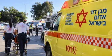 إصابة 4 أشخاص بينهم شاب بحالة خطيرة في حادث طرق ببيتح تكفا