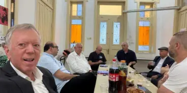 بأعقاب النشر في وازكام: حزب