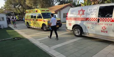 إصابة طفل بجروح خطيرة وآخر بجروح طفيفة إثر اصطدام تراكتورون بشاحنة في زيمر