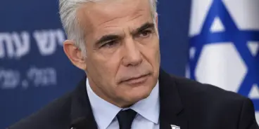 لابيد يتحدث عن أزمة داخل حزبه: “لم أنم ليالي قبل إبلاغ أعضاء بأنهم لن يكونوا في القائمة...