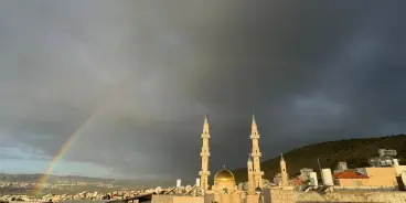 حالة الطقس: انخفاض طفيف في درجات الحرارة وفرصة لأمطار خفيفة صباحاً