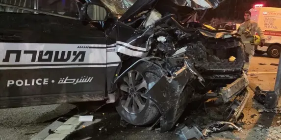 صور- حيفا: إصابة شرطية بجراح خطيرة وشرطي بمتوسطة في حادث طرق خلال مطاردة