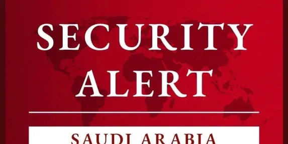 السفارة الأمريكية في الرياض تحذّر من هجمات محتملة على المطارات واضطرابات في حركة...