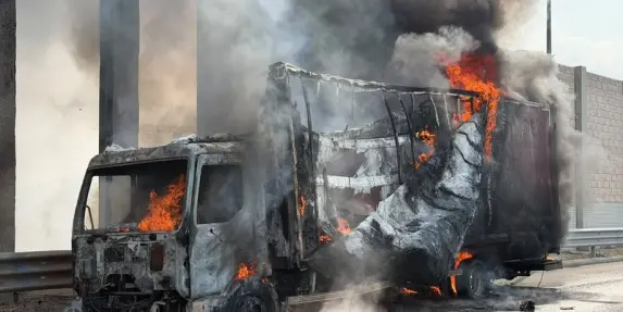 احتراق شاحنة قرب مستشفى هليل يافه في الخضيرة