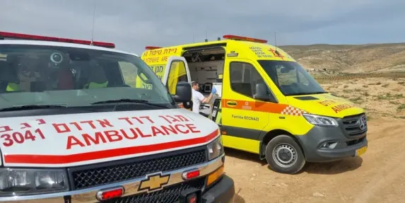 حادث عمل في عين ماهل: إصابة عامل (43 عامًا) بعد تعرضه للدهس ونقله بحالة متوسطة 
