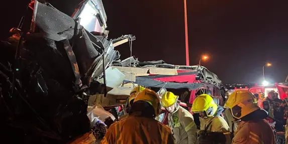 حوادث الطرق: مصرع شابة وفتى و7 جرحى بالجنوب وإصابة خطيرة قرب الطيبة