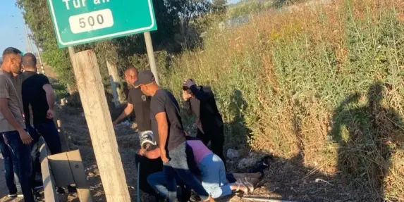 إصابة سائق دراجة نارية بجراح خطيرة بحادث على شارع 77 قرب طرعان