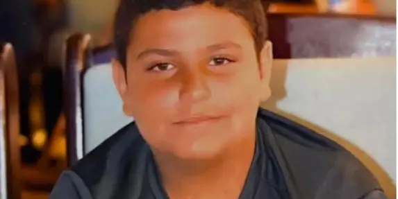 هذا هو الفتى من كوكب الذي سقط عن حصان وأصيب بجراح خطيرة  , عائلته تناشد بالدعاء له 