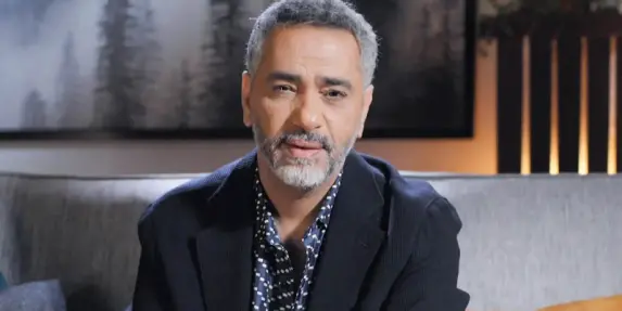 تمهيدا للإقامة الكاملة.. هل وصل فضل شاكر إلى الدوحة؟