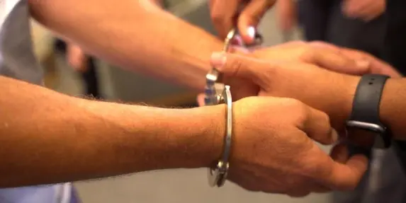 مسؤول كبير في الليكود مشتبه بجرائم مالية بملايين الشواقل