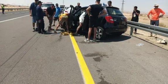 إصابة 5 أشخاص جراء حادث طرق جنوبا على شارع 90