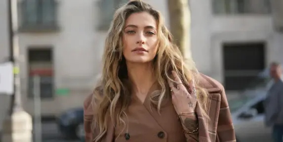 ابنة مايكل جاكسون تكشف جانبًا مؤلمًا من معركتها مع الاكتئاب  