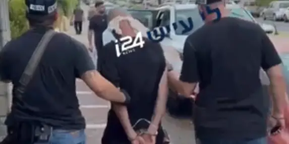 توثيق لحظة اعتقال المشتبه به في اغتيال رئيس 