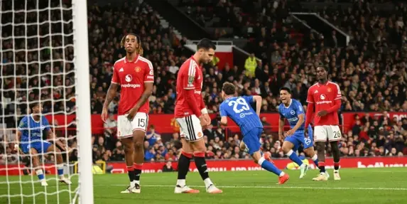 مانشستر يونايتد يودع كأس الرابطة في مشهد نادر منذ نصف قرن