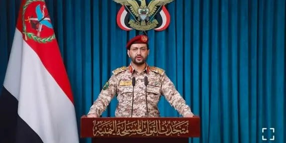 تقارير سعودية: قتيل وجريحان في حالة حرجة جراء تساقط شظايا مسيرة حوثية غربي المملكة
