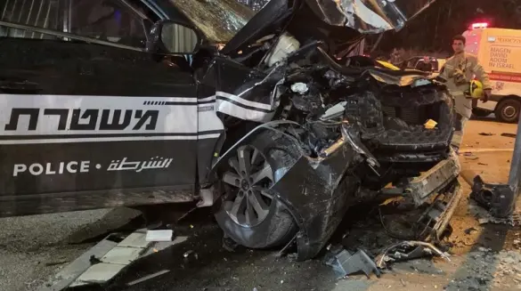 صور- حيفا: إصابة شرطية بجراح خطيرة وشرطي بمتوسطة في حادث طرق خلال مطاردة