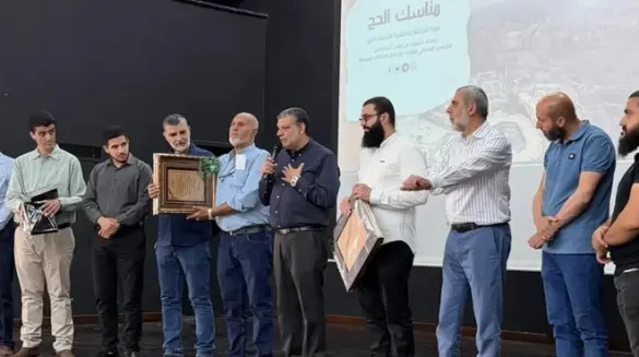 طمرة تودّع حجاج بيت الله الحرام بلقاء إيماني وتكرّم القائمين على خدمة ضيوف الرحمن